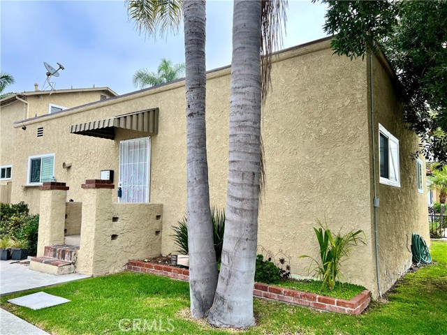 Detail Gallery Image 3 of 39 For 2121 Curtis Ave, Redondo Beach,  CA 90278 - 4 Beds | 3 Baths