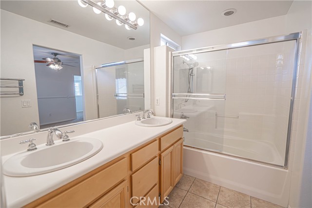 Detail Gallery Image 13 of 32 For 24502 Montevista Cir, Valencia,  CA 91354 - 3 Beds | 2/1 Baths