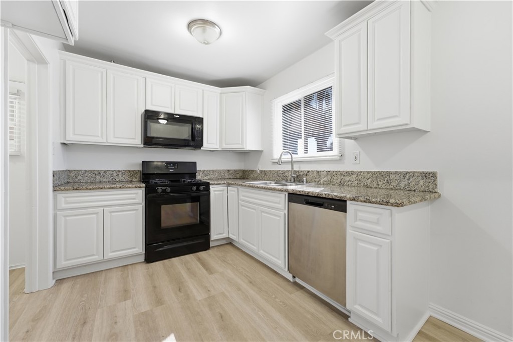 MLS #OC26156592 image #20