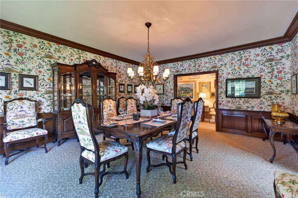 https://media.crmls.org/medias/2367ef35-c851-49de-987e-6cc6c6823c20.jpg?preset=X-Large