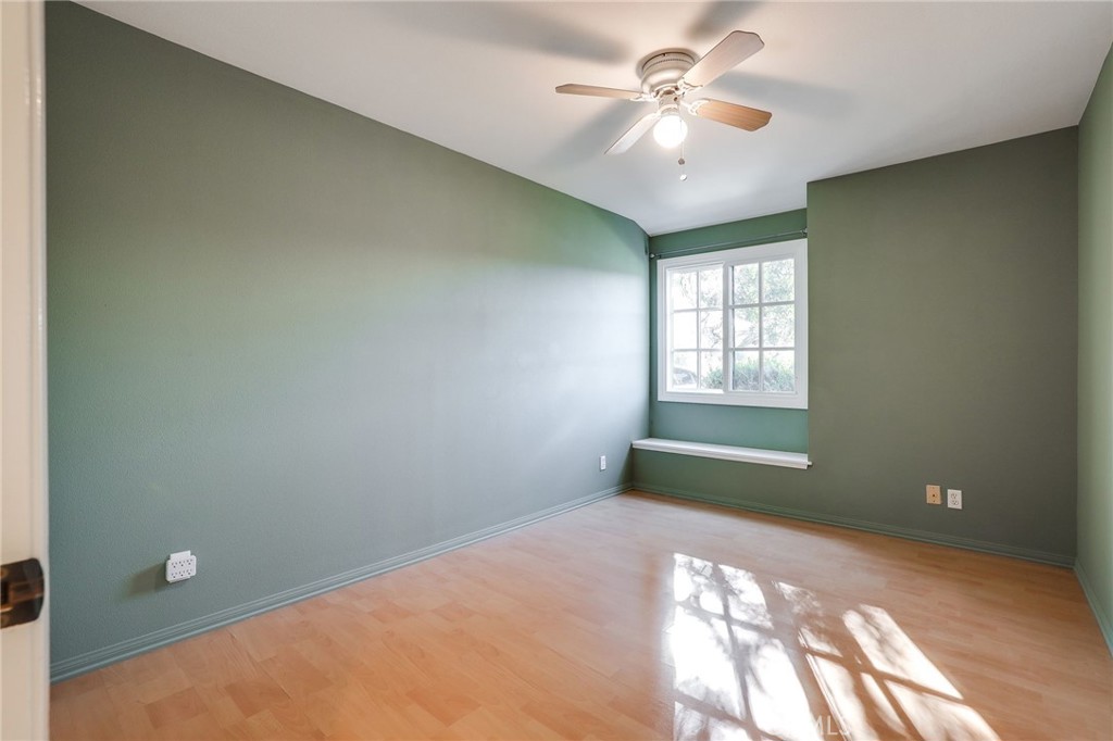 MLS #OC25275383 image #5