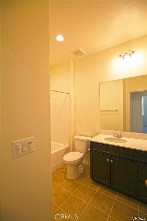 Detail Gallery Image 11 of 18 For 710 Banyan Way, Pomona,  CA 91767 - 3 Beds | 3 Baths