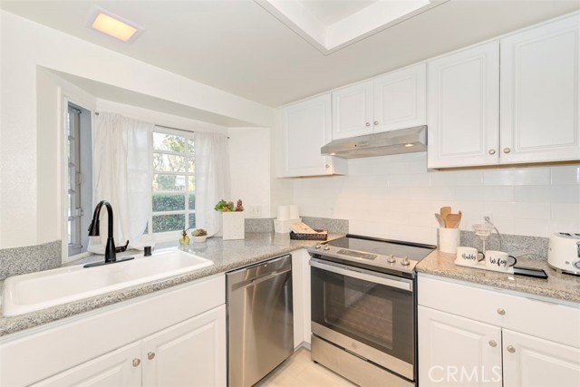 3341 Calle La Veta, San Clemente CA: https://media.crmls.org/medias/23684a3c-bb6b-4c16-b496-b4ec716e5be4.jpg