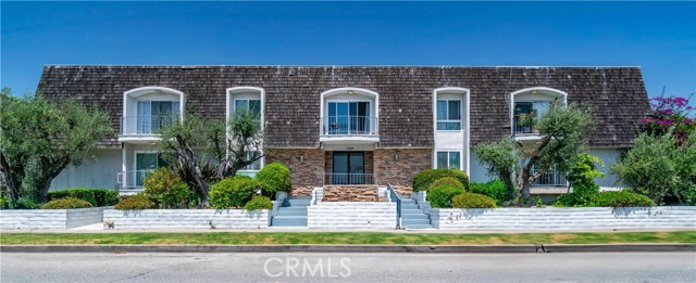 2884 Sawtelle Boulevard, Los Angeles CA: https://media.crmls.org/medias/236869dd-0ff9-47f5-831a-f3fea2372983.jpg