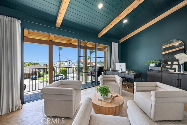 Detail Gallery Image 36 of 58 For 554 S Helberta Ave, Redondo Beach,  CA 90277 - 4 Beds | 3/1 Baths