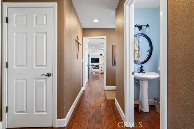 26 Deer View Lane, Templeton CA: https://media.crmls.org/medias/23694f03-b7c9-450f-ac20-2d68c5c1e1ca.jpg