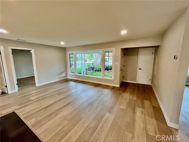 Detail Gallery Image 10 of 38 For 15754 Gault St, Van Nuys,  CA 91406 - 3 Beds | 2 Baths