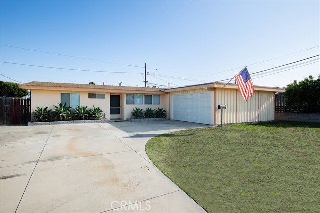 9262 Joyzelle Drive, Garden Grove CA: https://media.crmls.org/medias/23698dbf-5c30-41dd-ab84-89cf8661c0e9.jpg