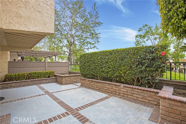 611 Colonial Circle, Fullerton CA: https://media.crmls.org/medias/2369b79a-1f87-4a61-82c0-587138c6714f.jpg