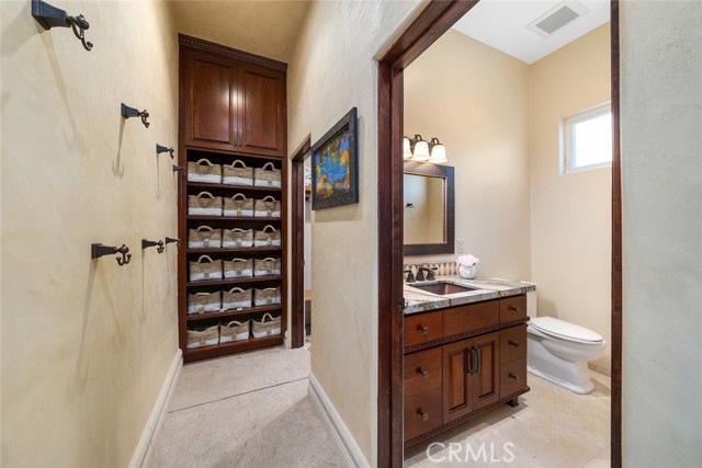 5495 Vista Serrano, Paso Robles CA: https://media.crmls.org/medias/2369fe96-6aaf-43b5-86f3-500eeb5d894b.jpg
