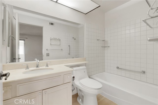 17306 Village 17, Camarillo CA: https://media.crmls.org/medias/236a5595-4e0d-464e-8925-ac62bcdada93.jpg