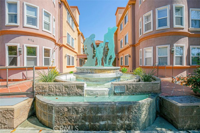 Detail Gallery Image 1 of 1 For 414 E Valencia #110,  Burbank,  CA 91501 - 3 Beds | 2 Baths