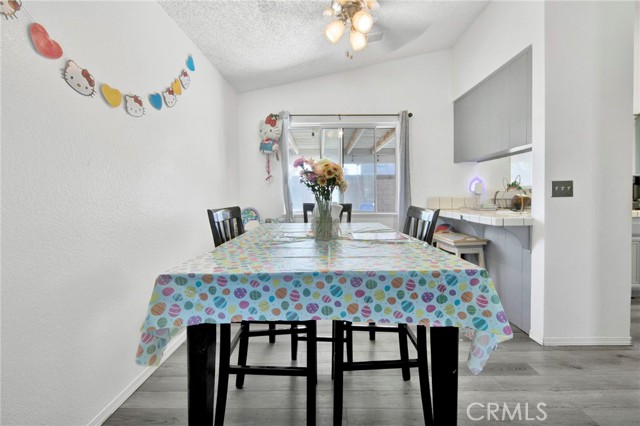 Detail Gallery Image 6 of 32 For 43730 San Francisco, Lancaster,  CA 93535 - 3 Beds | 2 Baths