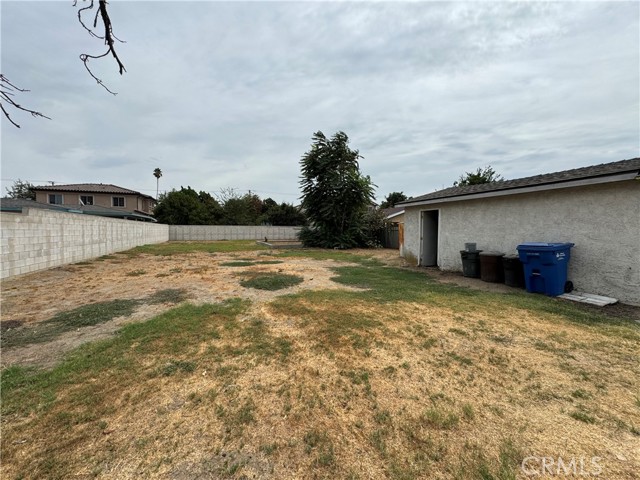 2516 Tamora Avenue, South El Monte CA: https://media.crmls.org/medias/236d0faa-bcf9-43da-9ca2-d4589c7f4b2e.jpg