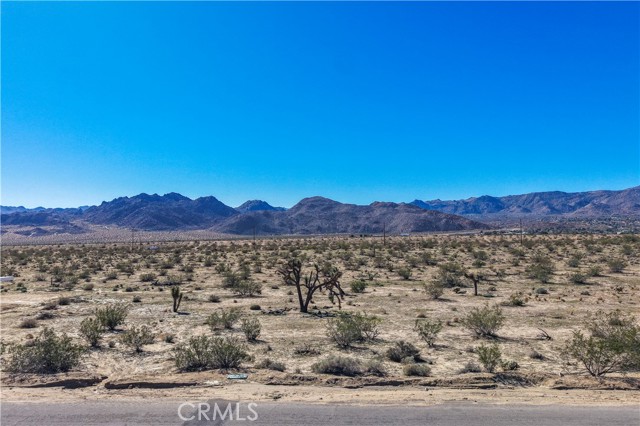 Detail Gallery Image 8 of 12 For 62423 Crestview Dr, Joshua Tree,  CA 92252 - – Beds | – Baths