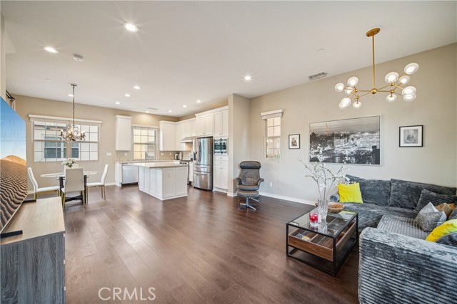 Detail Gallery Image 6 of 46 For 107 Kestrel, Irvine,  CA 92618 - 3 Beds | 3/1 Baths