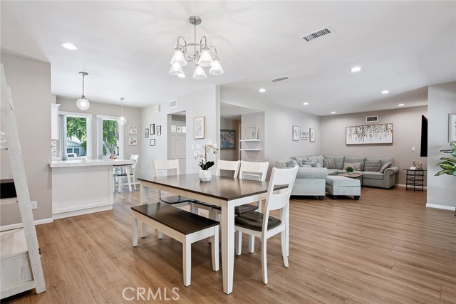 5929 Adler Avenue, Woodland Hills CA: https://media.crmls.org/medias/236df7c5-ef30-43da-8ae1-171504bf3c37.jpg