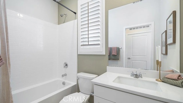 Detail Gallery Image 9 of 23 For 2563 E Hyde Paseo, Ontario,  CA 91762 - 3 Beds | 2/1 Baths