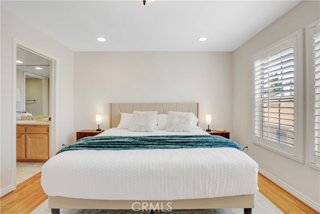 10623 Moorpark Street, 1 photo 15
