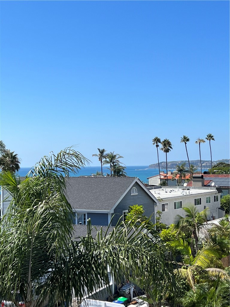 MLS #OC25126402 img 4