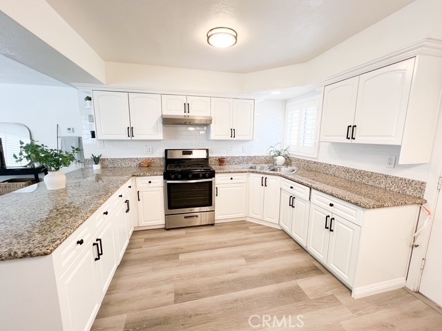 Image 13 of 43 For 13944 Olive Street