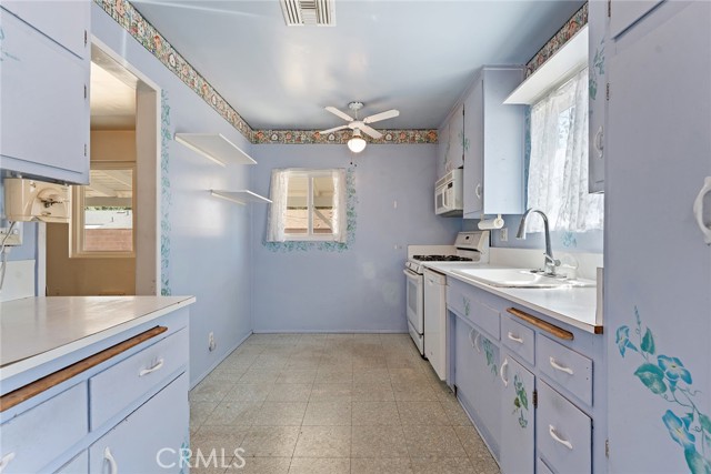 Detail Gallery Image 9 of 32 For 23019 Covello St, West Hills,  CA 91307 - 3 Beds | 2 Baths