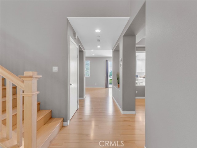 5637 Como Circle, Woodland Hills CA: https://media.crmls.org/medias/23708da2-ca24-448d-a809-94ac13be9059.jpg