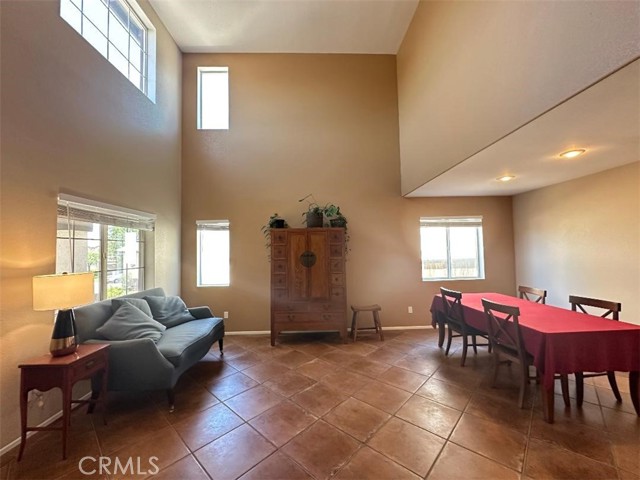 33667 Abbey Road, Temecula CA: https://media.crmls.org/medias/2370f4ef-5053-4b5a-85c6-10c030312080.jpg