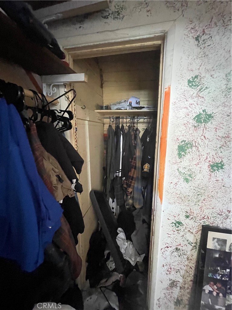 https://media.crmls.org/medias/23711221-f516-49b7-ac32-c29f1aa4743a.jpg?preset=X-Large