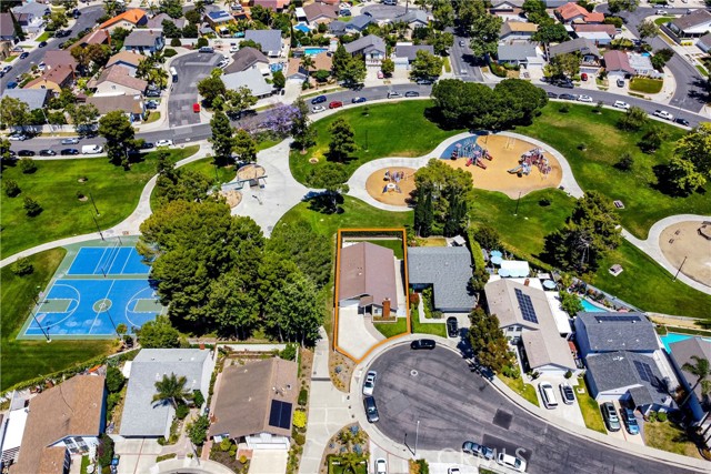 3701 S Ross Street, Santa Ana CA: https://media.crmls.org/medias/23712968-a3bf-430c-b62c-93d16b19992a.jpg