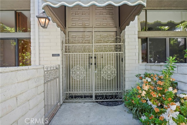 Detail Gallery Image 5 of 57 For 5345 White Oak Ave #J,  Encino,  CA 91316 - 3 Beds | 2/1 Baths