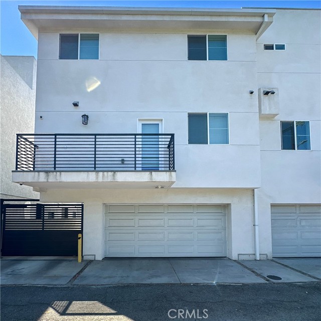 Detail Gallery Image 22 of 23 For 14019 Vanowen St, Van Nuys,  CA 91405 - 3 Beds | 3 Baths
