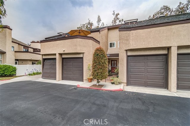 904 Hyde Court, Costa Mesa, CA 92626