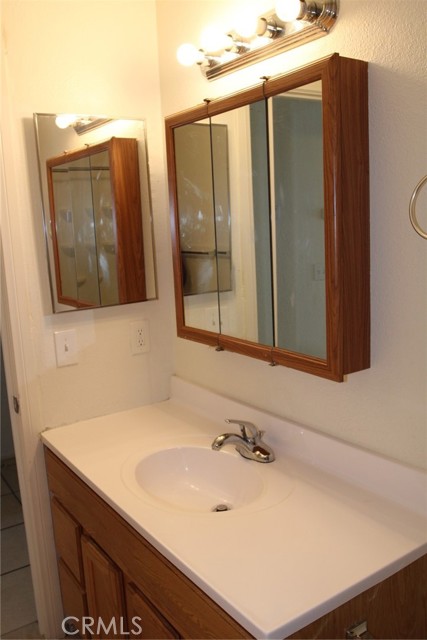 38429 10th E Place, Palmdale CA: https://media.crmls.org/medias/2373037c-78ee-4861-8e96-470eb35531f6.jpg