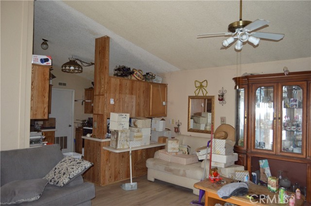 Detail Gallery Image 16 of 60 For 12263 Mountain Rd, Pinon Hills,  CA 92372 - 3 Beds | 2 Baths