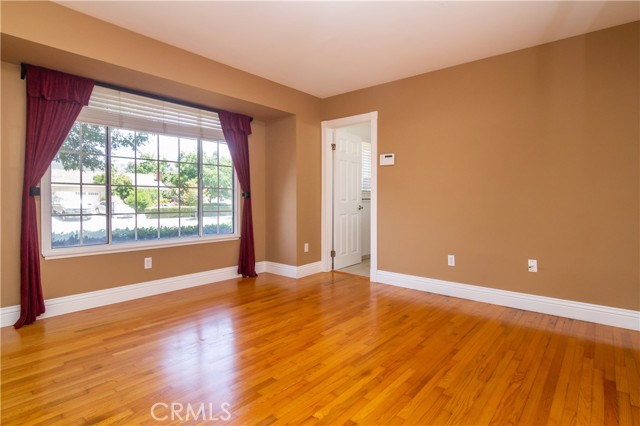 Detail Gallery Image 9 of 18 For 1033 Tapies Ct, Newbury Park,  CA 91320 - 3 Beds | 1/1 Baths