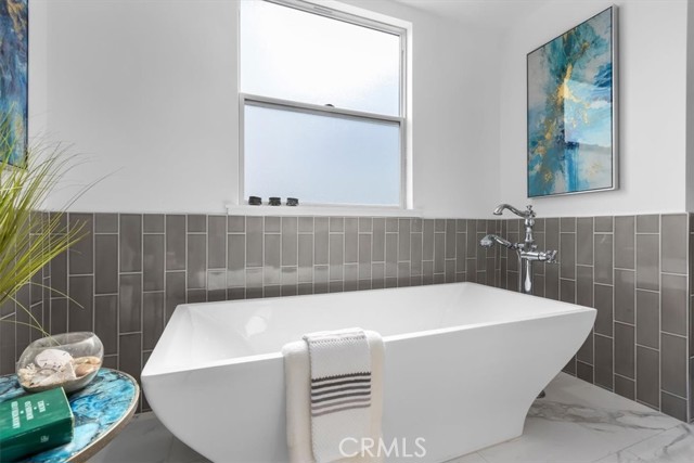 2306 Robinson Street, Redondo Beach, California 90278, 5 Bedrooms Bedrooms, ,4 BathroomsBathrooms,Residential,Sold,Robinson,SB22018047