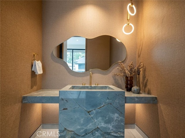 Detail Gallery Image 52 of 72 For 11826 Kling St, Valley Village,  CA 91607 - 6 Beds | 5/1 Baths