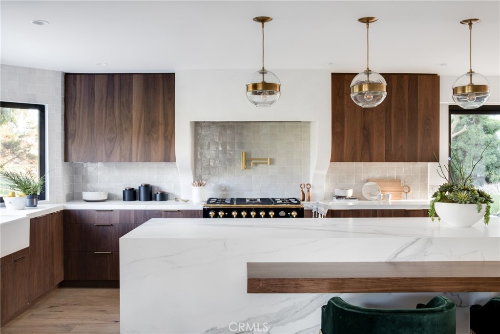 MLS #OC25140282 img 7