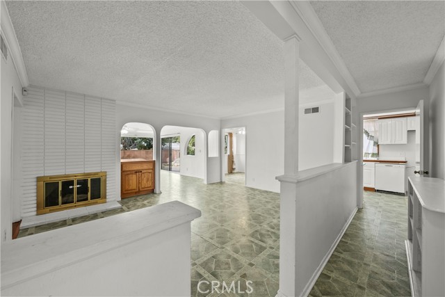 Detail Gallery Image 6 of 36 For 12619 Gladstone Ave, Sylmar,  CA 91342 - 4 Beds | 3 Baths