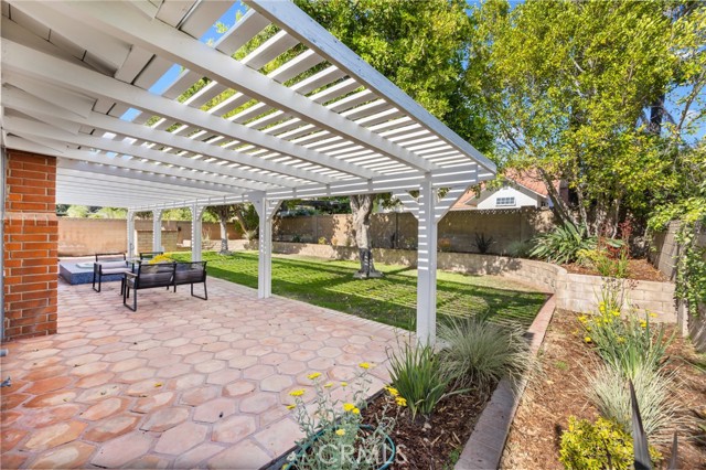 Detail Gallery Image 18 of 21 For 10012 Glade Ave, Chatsworth,  CA 91311 - 3 Beds | 2 Baths
