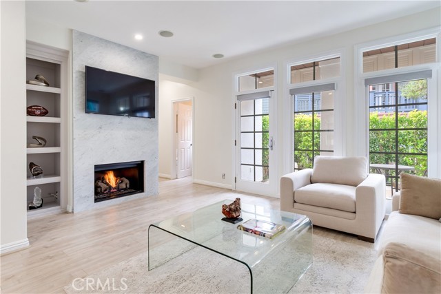 Detail Gallery Image 8 of 41 For 2534 Bungalow Pl, Corona Del Mar,  CA 92625 - 3 Beds | 2/1 Baths
