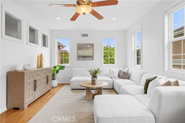 Detail Gallery Image 30 of 55 For 26 Middleton, Irvine,  CA 92620 - 5 Beds | 3/1 Baths