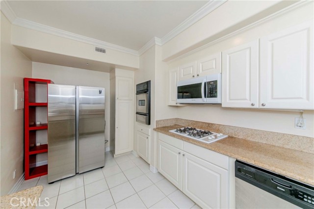 1250 Midvale Avenue, Los Angeles CA: https://media.crmls.org/medias/23763e72-d264-4dea-8930-34739c92a0f6.jpg