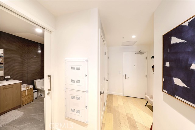 Detail Gallery Image 11 of 15 For 400 S Broadway #1213,  Los Angeles,  CA 90013 - 0 Beds | 1 Baths