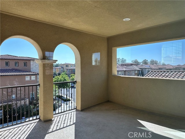 5 Zion Drive, Lake Forest CA: https://media.crmls.org/medias/2377241c-0be7-461b-a2ca-1ee4a6bb37d5.jpg