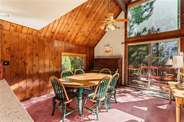 Detail Gallery Image 8 of 26 For 781 Nadelhorn Dr, Lake Arrowhead,  CA 92352 - 4 Beds | 2 Baths