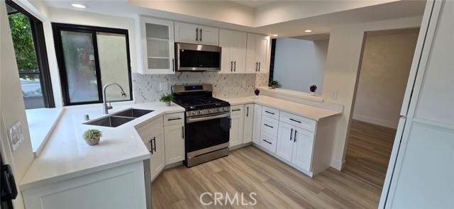 1364 Park Plaza Drive, Long Beach CA: https://media.crmls.org/medias/2378064a-4cf4-4784-a277-4cf5748a61b2.jpg
