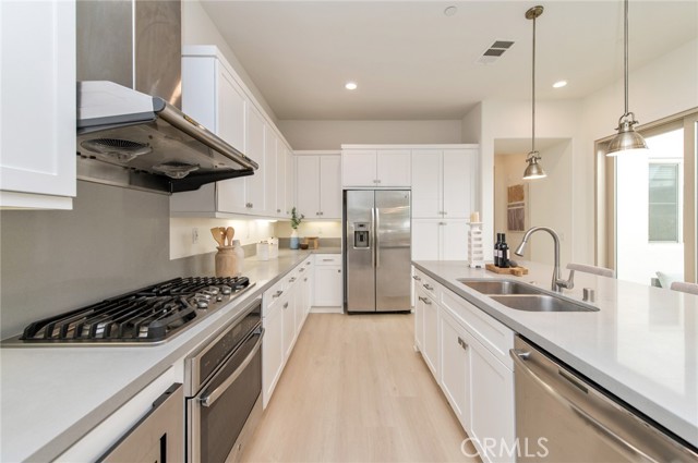 Detail Gallery Image 7 of 27 For 112 Stellar, Irvine,  CA 92618 - 3 Beds | 3/1 Baths