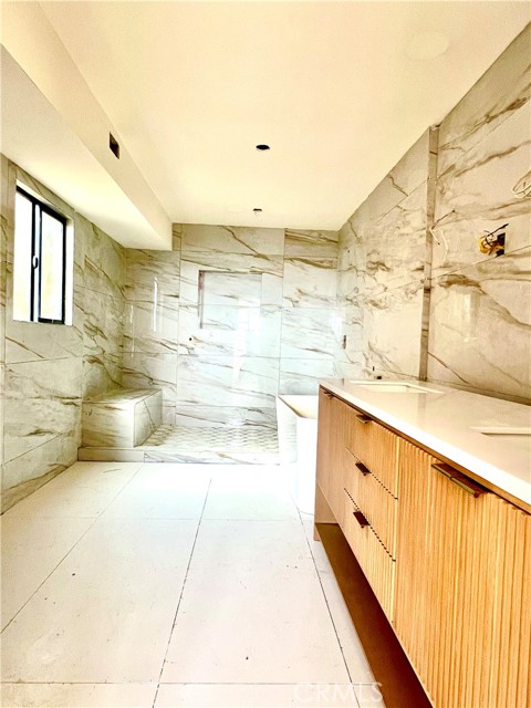 Detail Gallery Image 19 of 22 For 28832 Top of the World, Laguna Beach,  CA 92651 - 4 Beds | 3/1 Baths